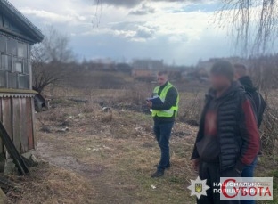 Поліція працює на місці вбивства у селі Швайківка Бердичівського району