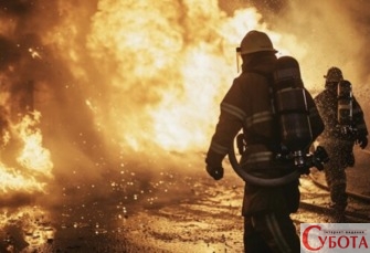 Вогнеборці ДСНС ліквідують масштабну нічну пожежу"