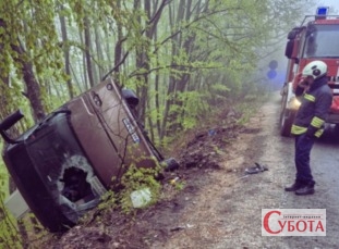 Перекинутий автобус з українцями у Болгарії після смертельної ДТП