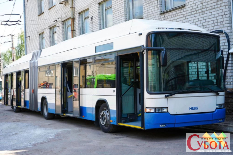 Швейцарські тролейбуси Hess досі не вийшли на маршрути Житомира: названо причину