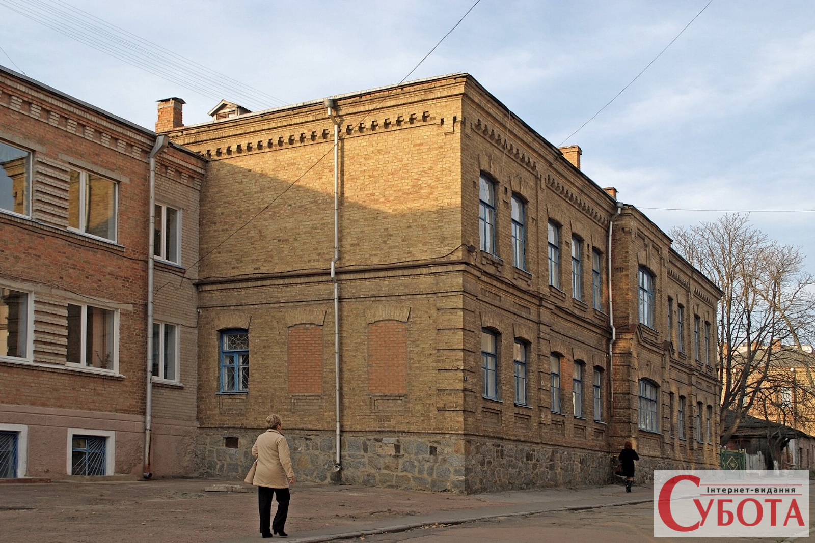 Будівля Бердичівської міської гуманітарної гімназії №2
