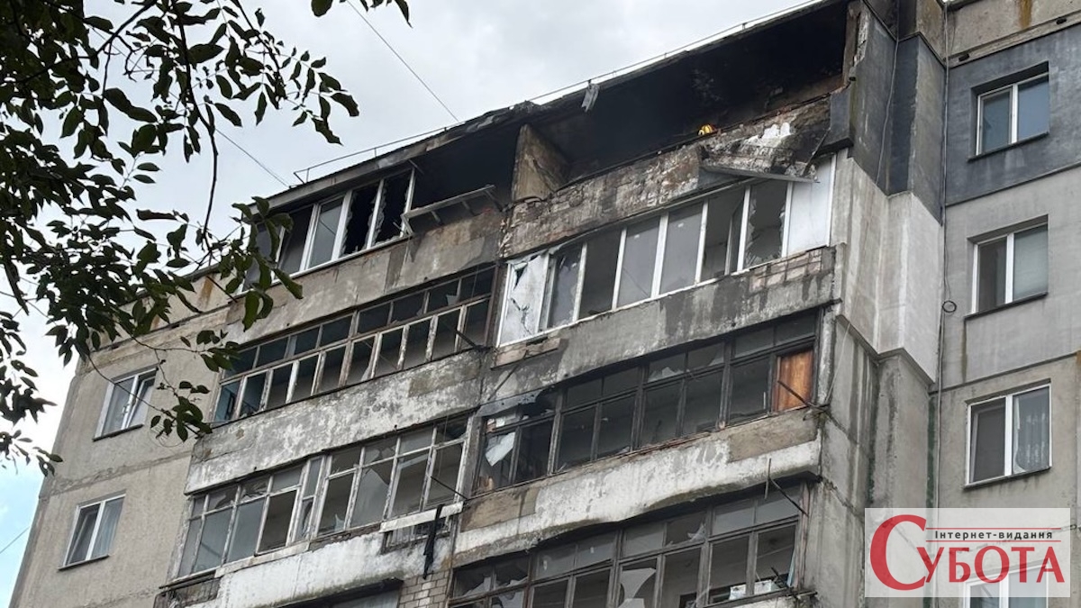 Дві квартири вигоріли, балкони пошкоджені: жителі Бердичева розповіли про атаку. ВІДЕО