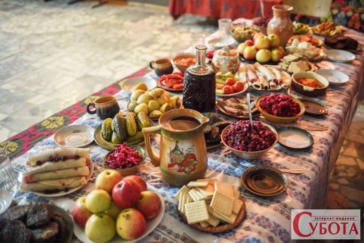 1548392 rizdvo skilki dovedetsya vitratiti na svyatkoviy stil