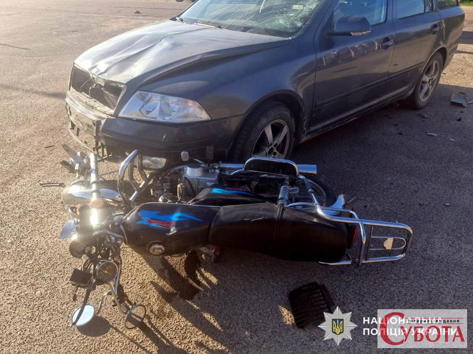 На Житомирщині Skoda зіштовхнулась з мотоциклом: травмований 79-річний чоловік — фото 2