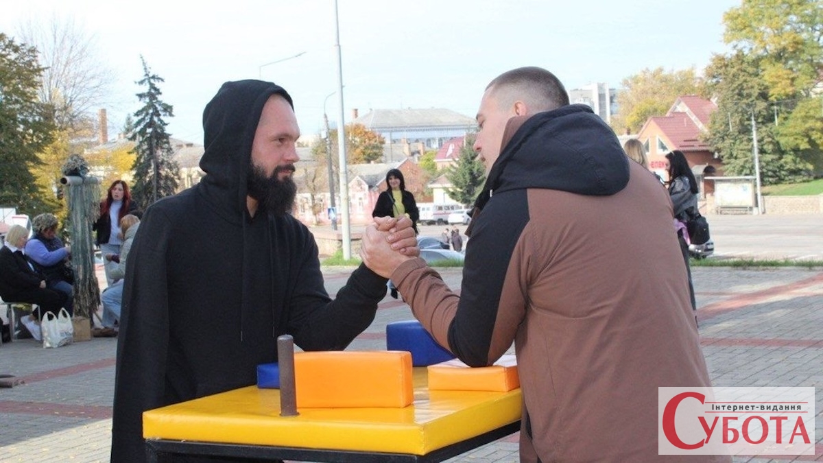 У Коростені вперше провели районний чемпіонат з армрестлінгу серед ветеранів трьох громад