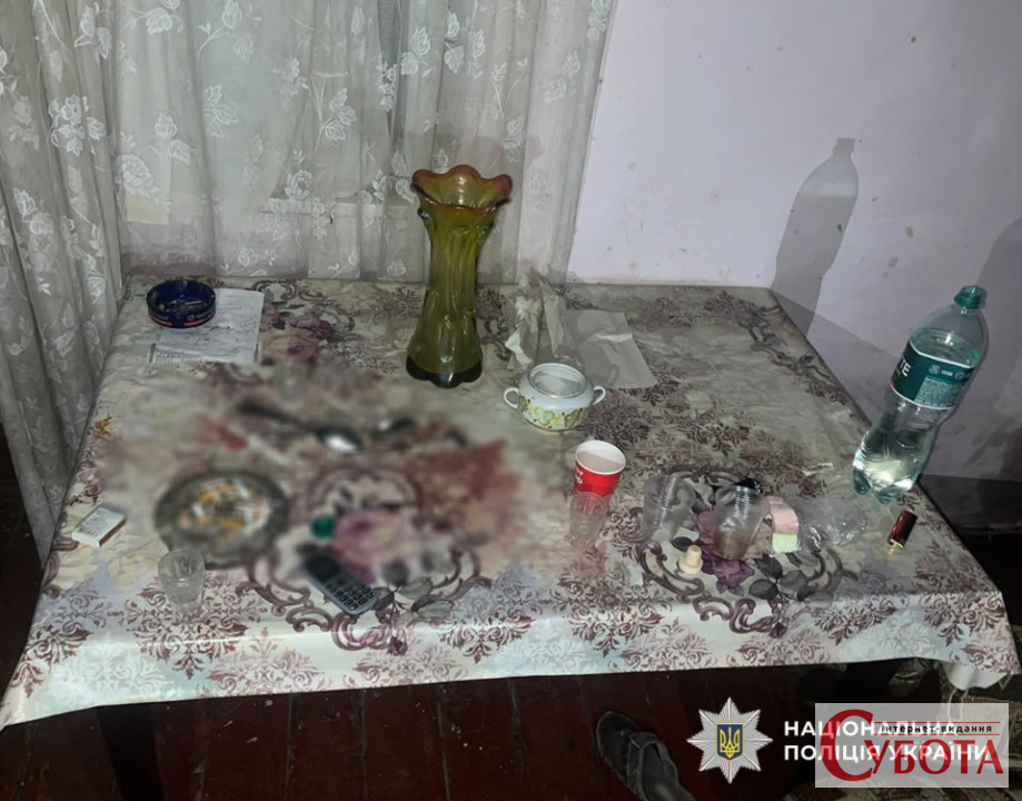 Схопила ніж та почала наносити удари: у Житомирі до лікарні госпіталізували 49-річного чоловіка — фото 1
