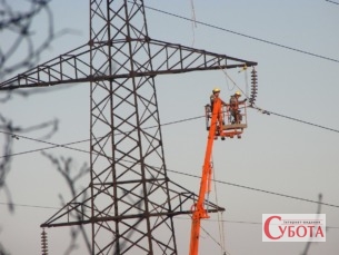 Electricity pylon in Ukraine 01