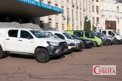 Естонці передали через Житомирську ОВА 13 авто для ЗСУ