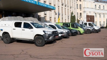 Естонці передали через Житомирську ОВА 13 авто для ЗСУ
