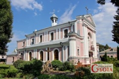 Костел Святої Варвари в Бердичеві, де греко-католицька громада проводила богослужіння з 1994 року