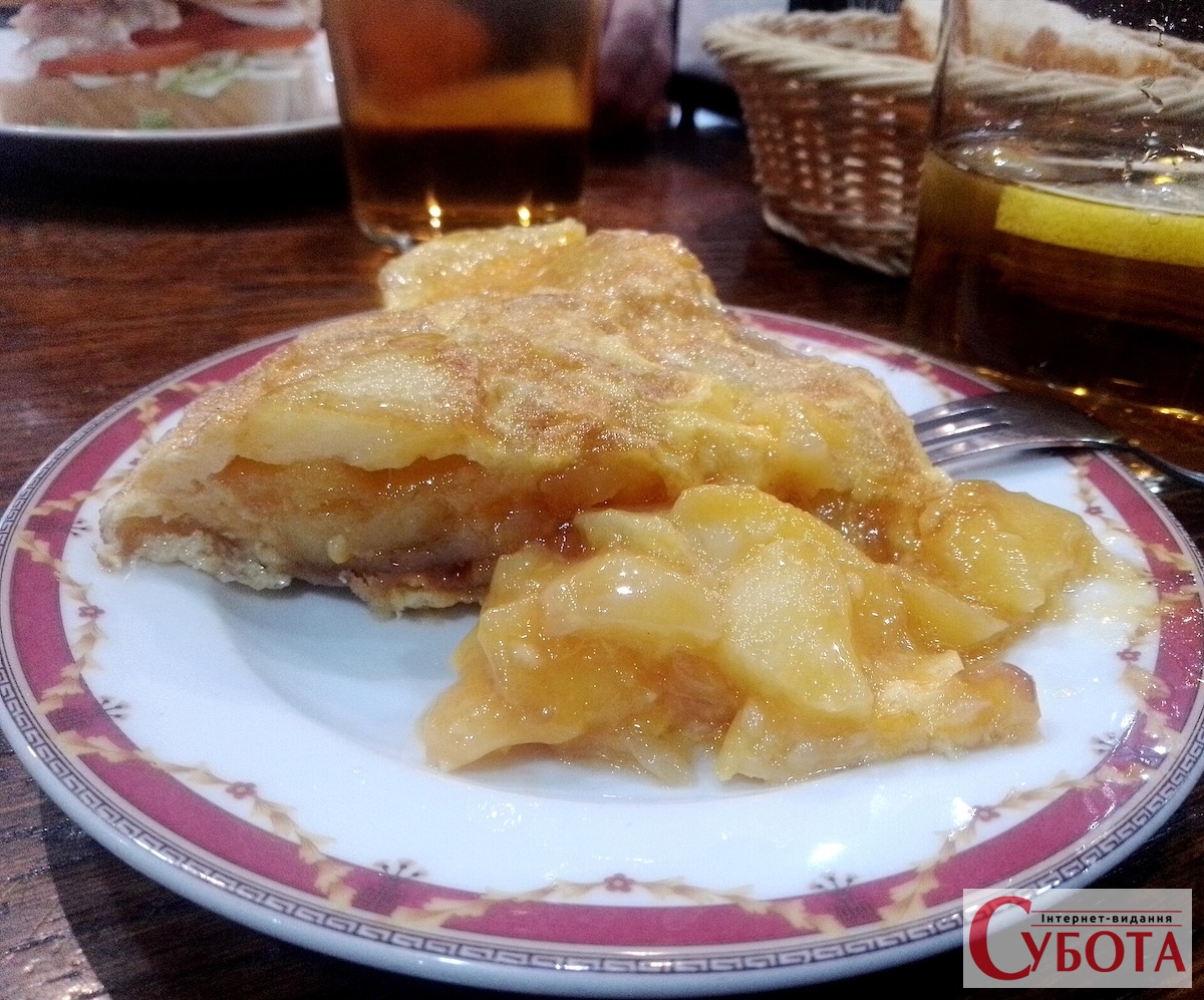 Tortilla de patatas con cebolla