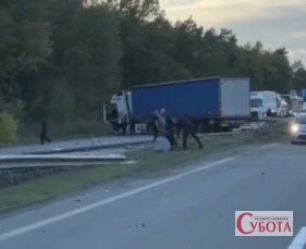 ДТП з фурою на дорозі зі Звягеля у напрямку Житомира