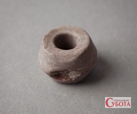 Пряслице XII-пер. пол. XIII ст. (рожевий овруцький сланець)