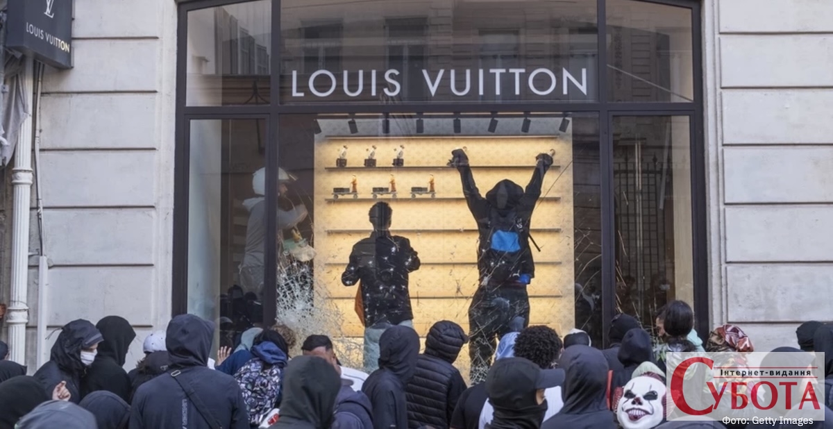У Франції розграбували магазини Louis Vuitton, Hermès та Apple: відео погромів у кількох містах