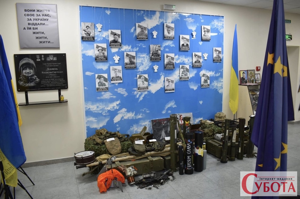 Скриня 1884 року та речі загиблих захисників: шкільні музеї Пулин і Озадова отримали відзнаки — фото 2