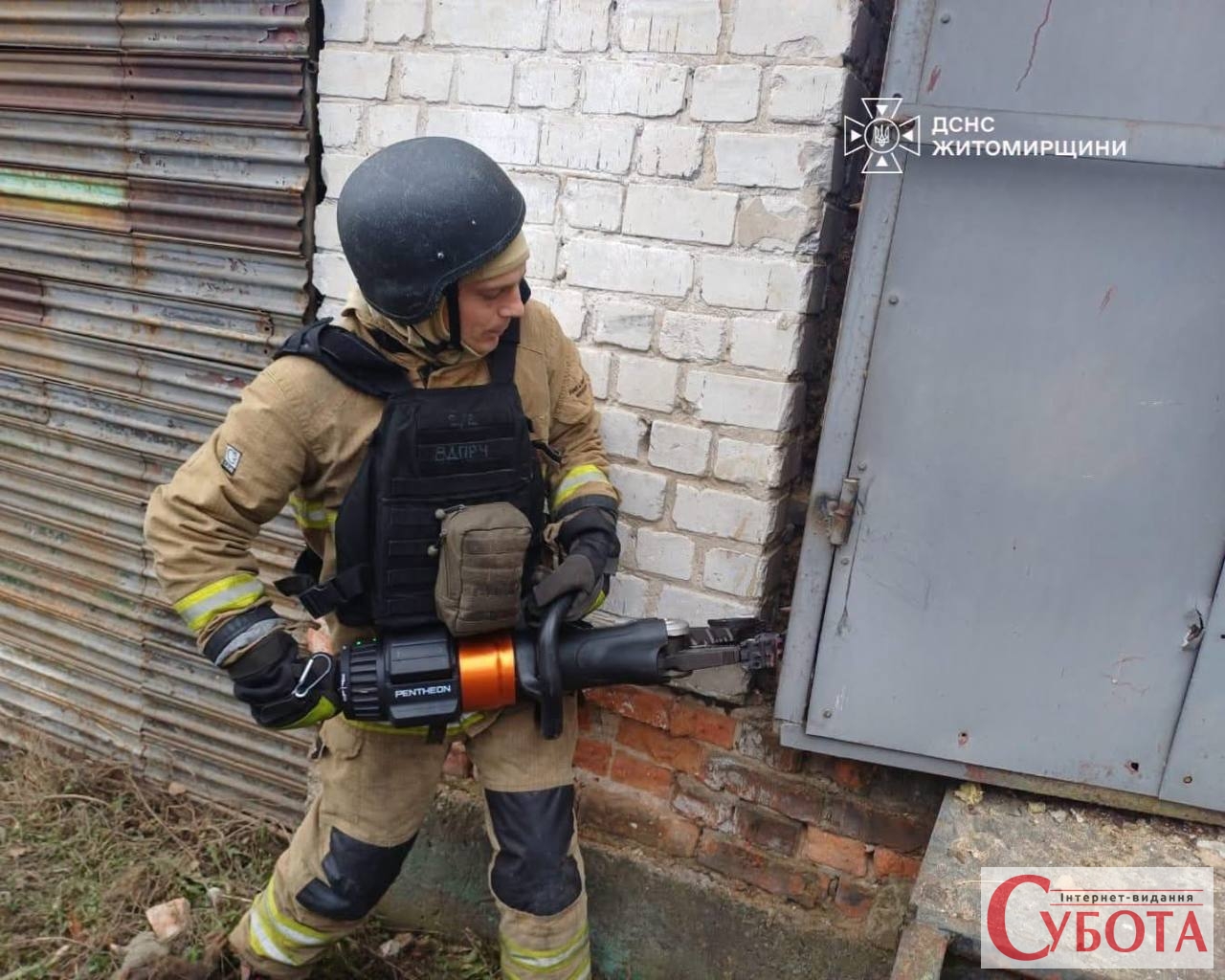 У Коростенському районі ворог розбив транспортний об’єкт — горять дві локації
