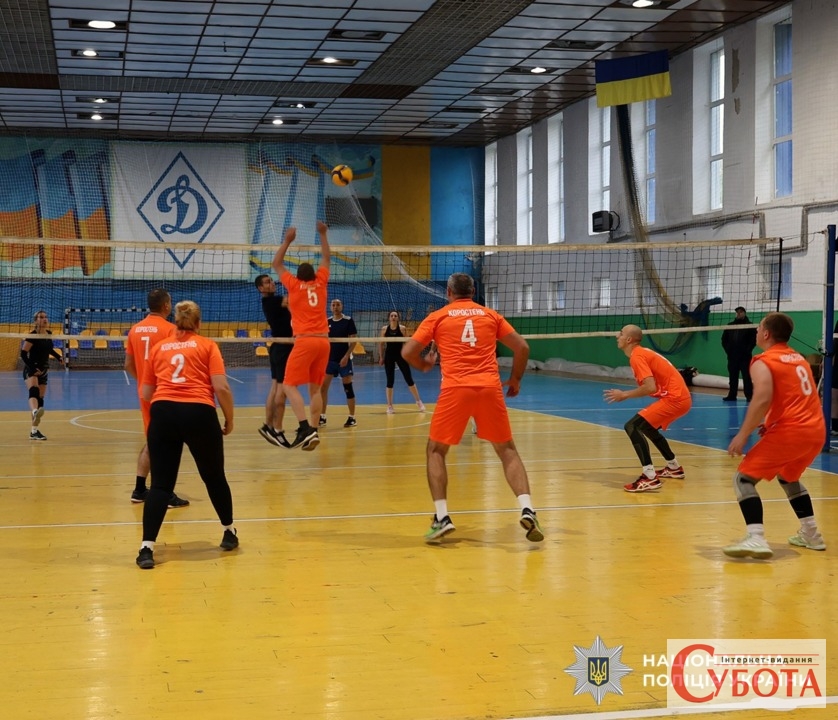 Команда Коростенського райуправління поліції виграла обласний чемпіонат із волейболу — фото 5